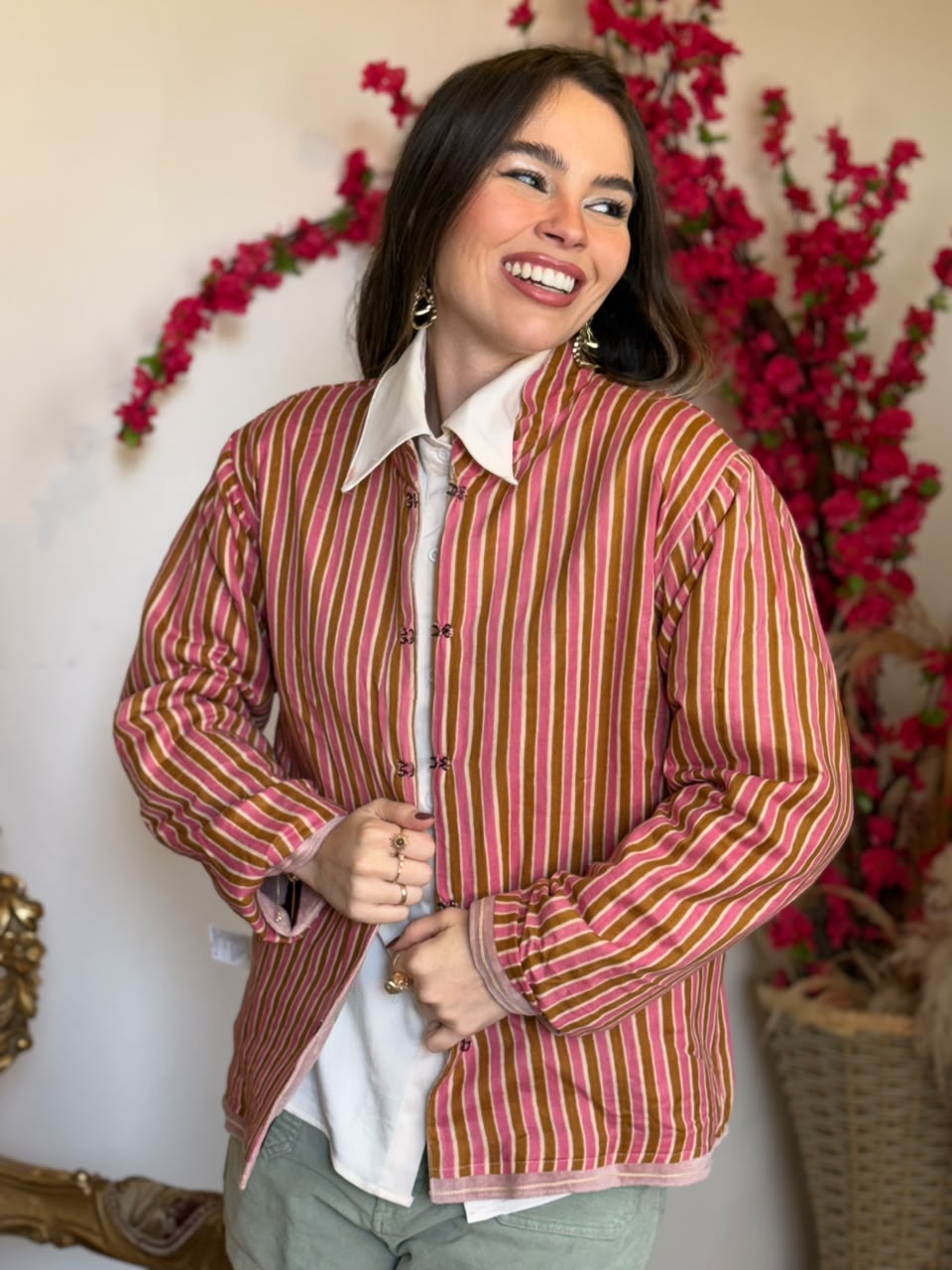 Jaqueta Suzani Veludo Bordada Rosé - Imagem 11