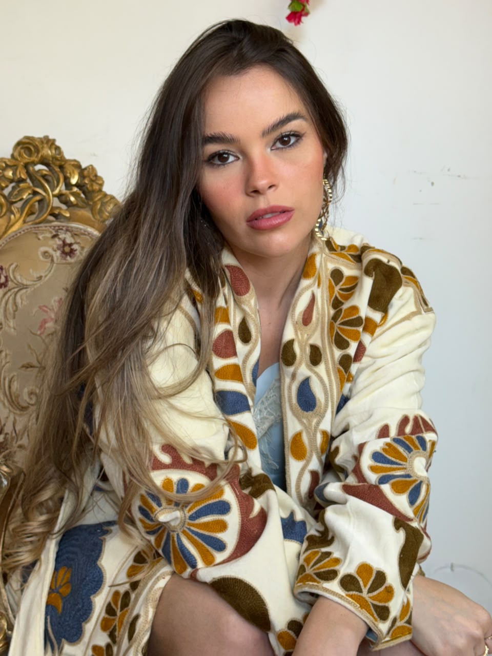 Kimono Suzani Bordada Veludo Bege - Imagem 7
