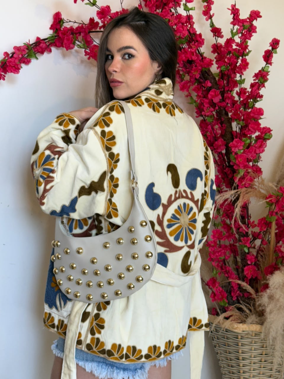 Kimono Suzani Bordada Veludo Bege - Imagem 3