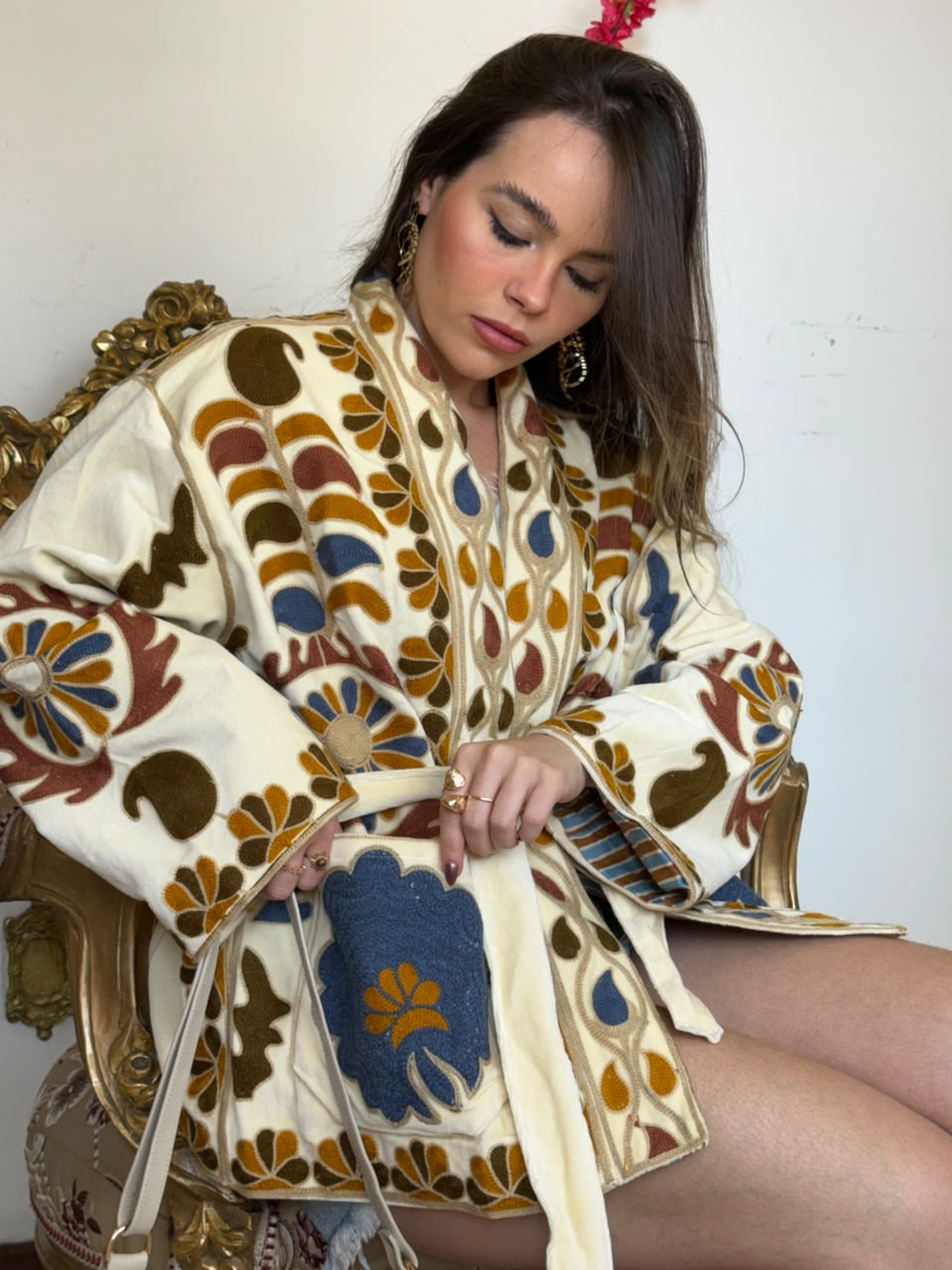 Kimono Suzani Bordada Veludo Bege - Imagem 2